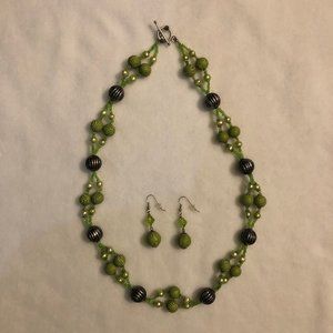 Betsy Michaels Green Clay Necklace with Earrings